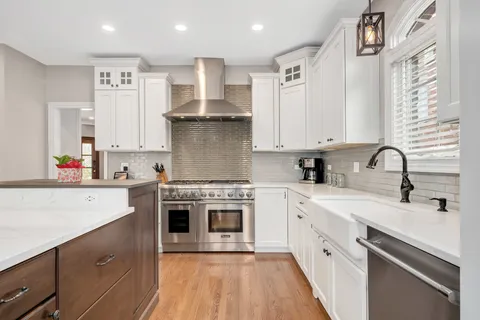$1,699,000 | 406 Hudson Avenue, Clarendon Hills, IL 60514