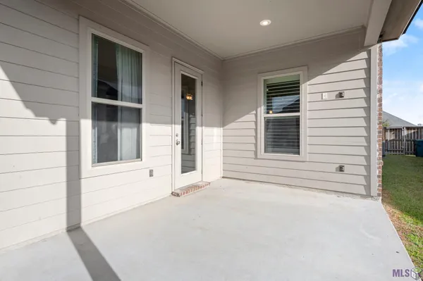 $530,000 | 36397 Belle Savanne Avenue, Geismar, LA 70734