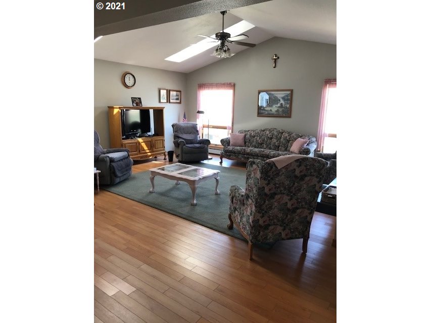 516 Southeast 16th Street Pendleton, OR 97801 - Photo 18 of 30 Gallery Image 18