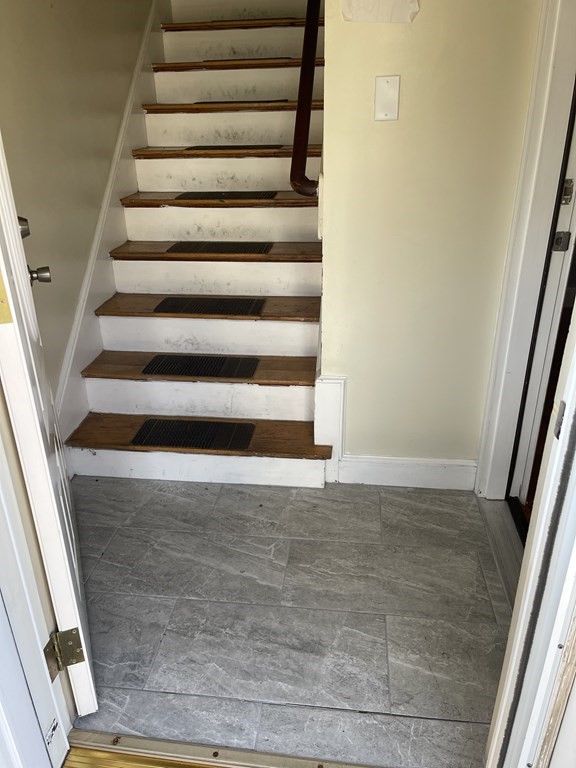 27 Grew Hill Road Boston, MA 02131 - Photo 3 of 25 Gallery Image 3
