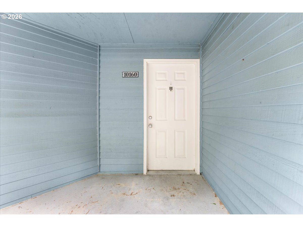 10160 Southeast Talbert Street Clackamas, OR 97015 - Photo 5 of 25 a view of an empty room