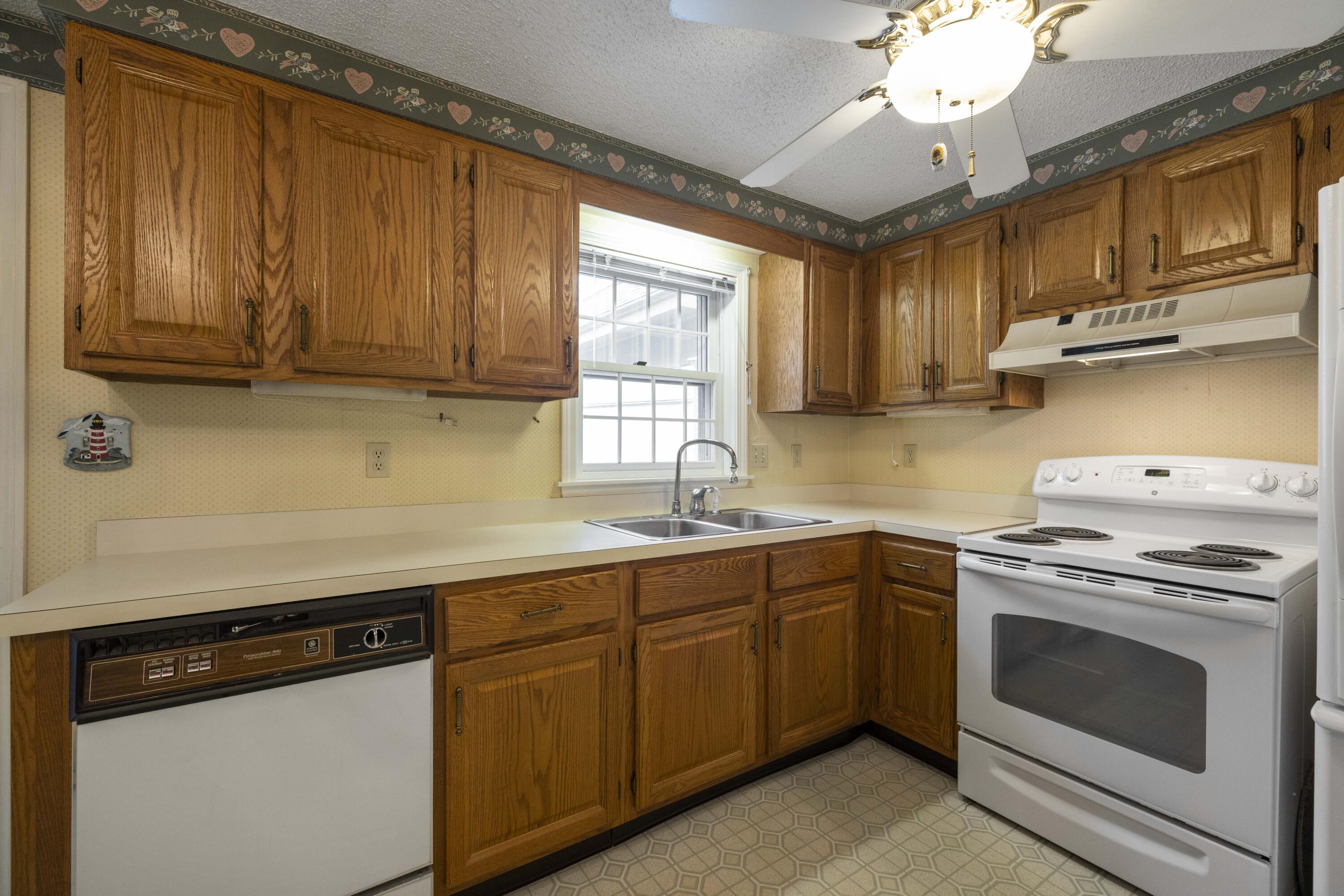 197 Flintlock Village Road, Unit 4 Wells, ME 04090 - Photo 12 of 38 3G0A6688