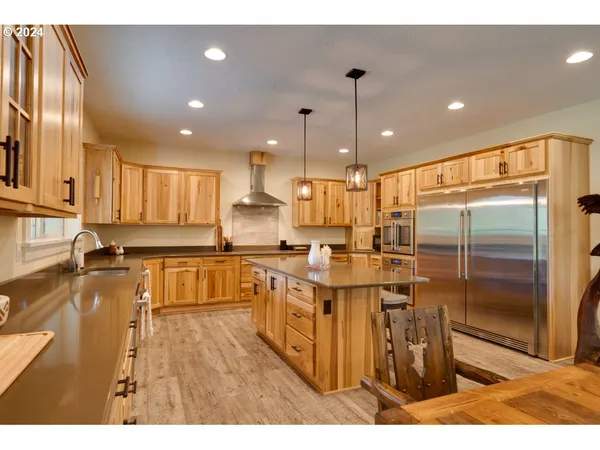 $1,399,000 | 36 Lonesome Pines Drive, Trout Lake, WA 98650