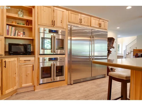 $1,399,000 | 36 Lonesome Pines Drive, Trout Lake, WA 98650