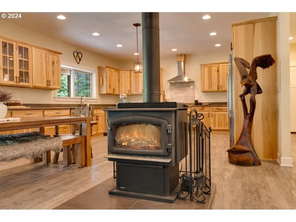 $1,399,000 | 36 Lonesome Pines Drive, Trout Lake, WA 98650