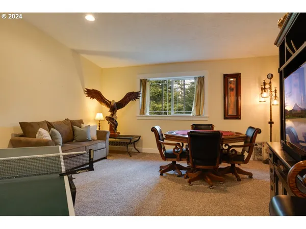 $1,399,000 | 36 Lonesome Pines Drive, Trout Lake, WA 98650