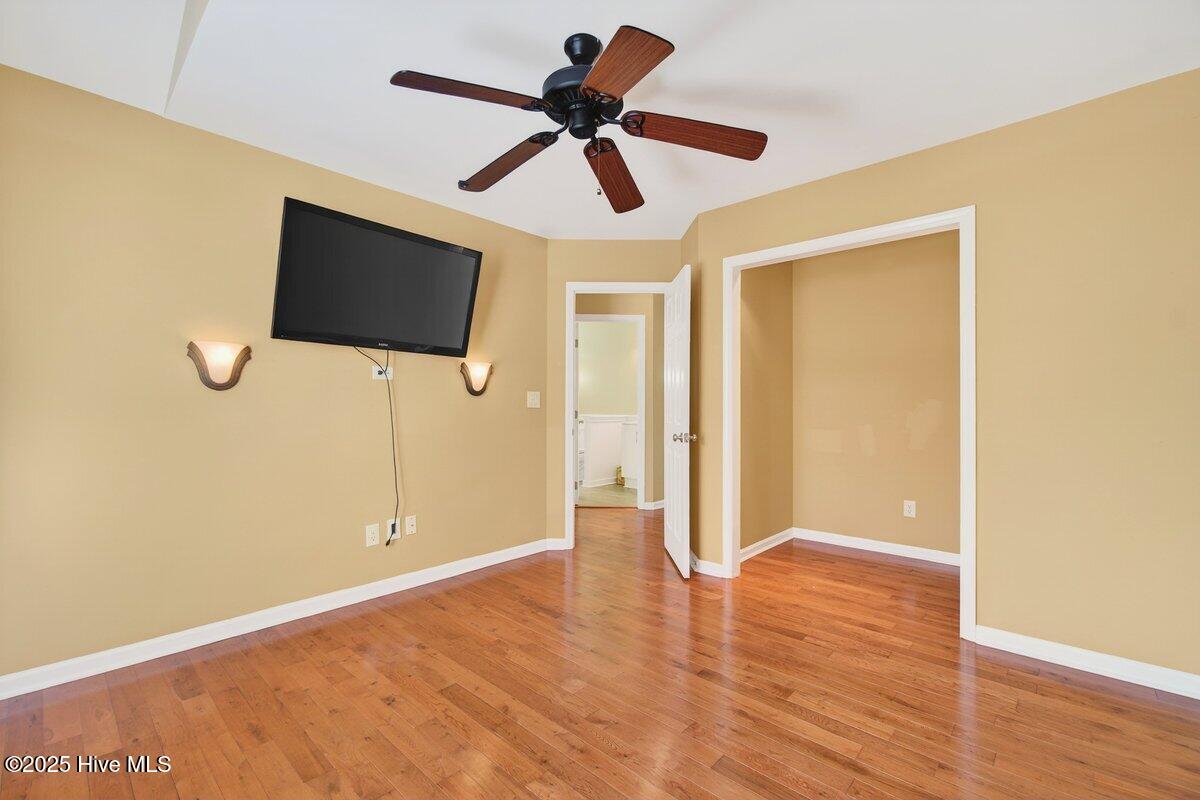 7609 Hawk Road Wilmington, NC 28411 - Photo 24 of 45 Bedroom 2 with 5x4 walk-in closet