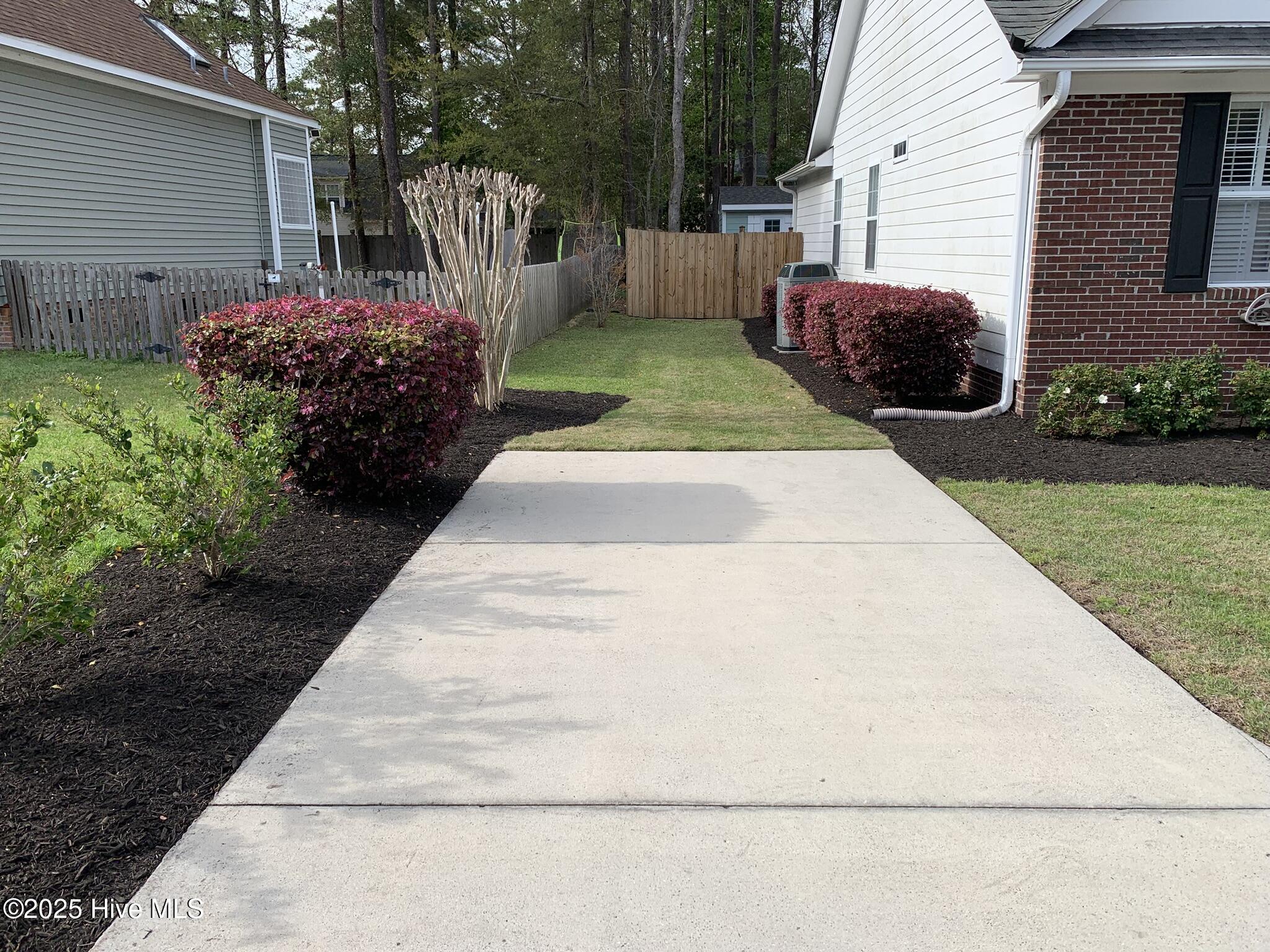 7609 Hawk Road Wilmington, NC 28411 - Photo 39 of 45 Spring 2025