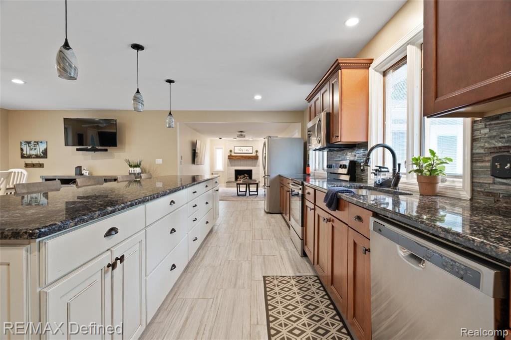 840 Cobblestone Drive Rochester Hills, MI 48309 - Photo 13 of 50
