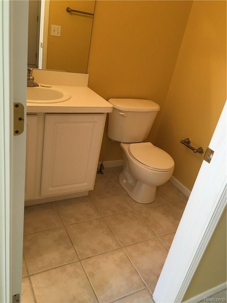 8156 Jeremy Road Belleville, MI 48111 - Photo 9 of 22 image.jpeg