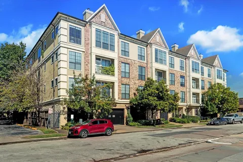 $430,000 | 2120 Kipling Street, Unit 304, Houston, TX 77098