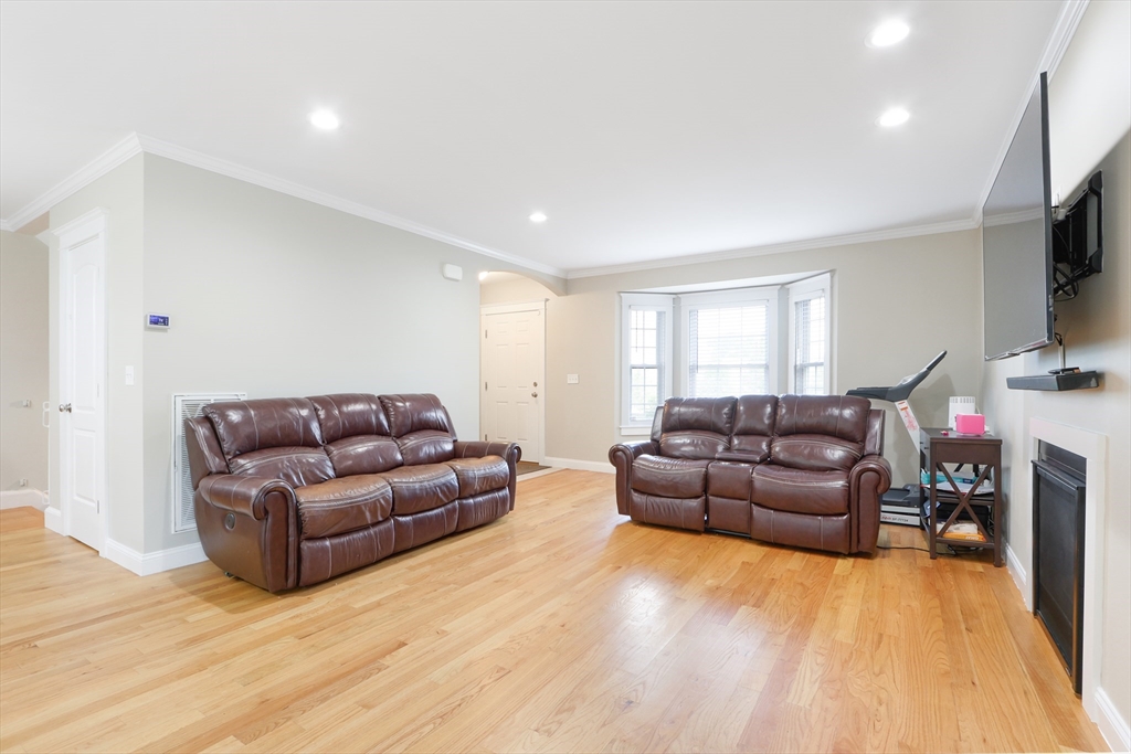 103 Turtle Brook Road, Unit 103 Canton, MA 02021 - Photo 3 of 20 Gallery Image 3