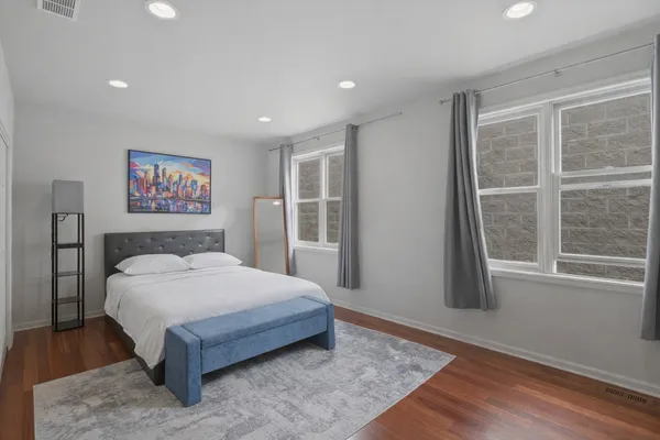 $390,000 | 2237 West Washington Boulevard, Unit 3, Chicago, IL 60612