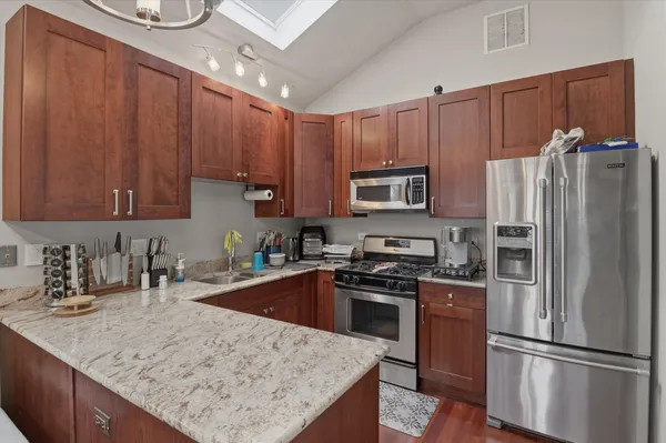 $390,000 | 2237 West Washington Boulevard, Unit 3, Chicago, IL 60612