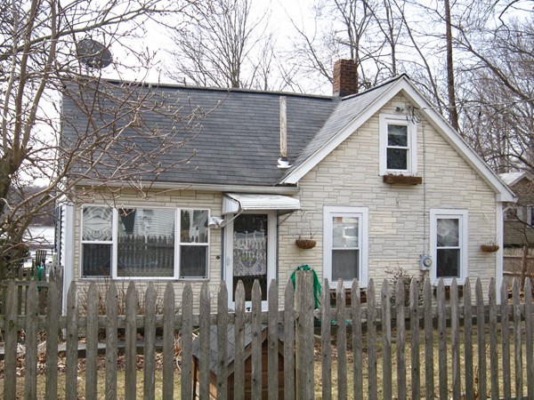 136 Hardy Pond Road Waltham, MA 02451 - Photo 2 of 22