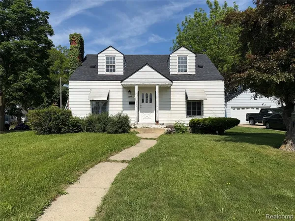 $107,000 | 1601 North Ballenger Highway, Flint, MI 48504