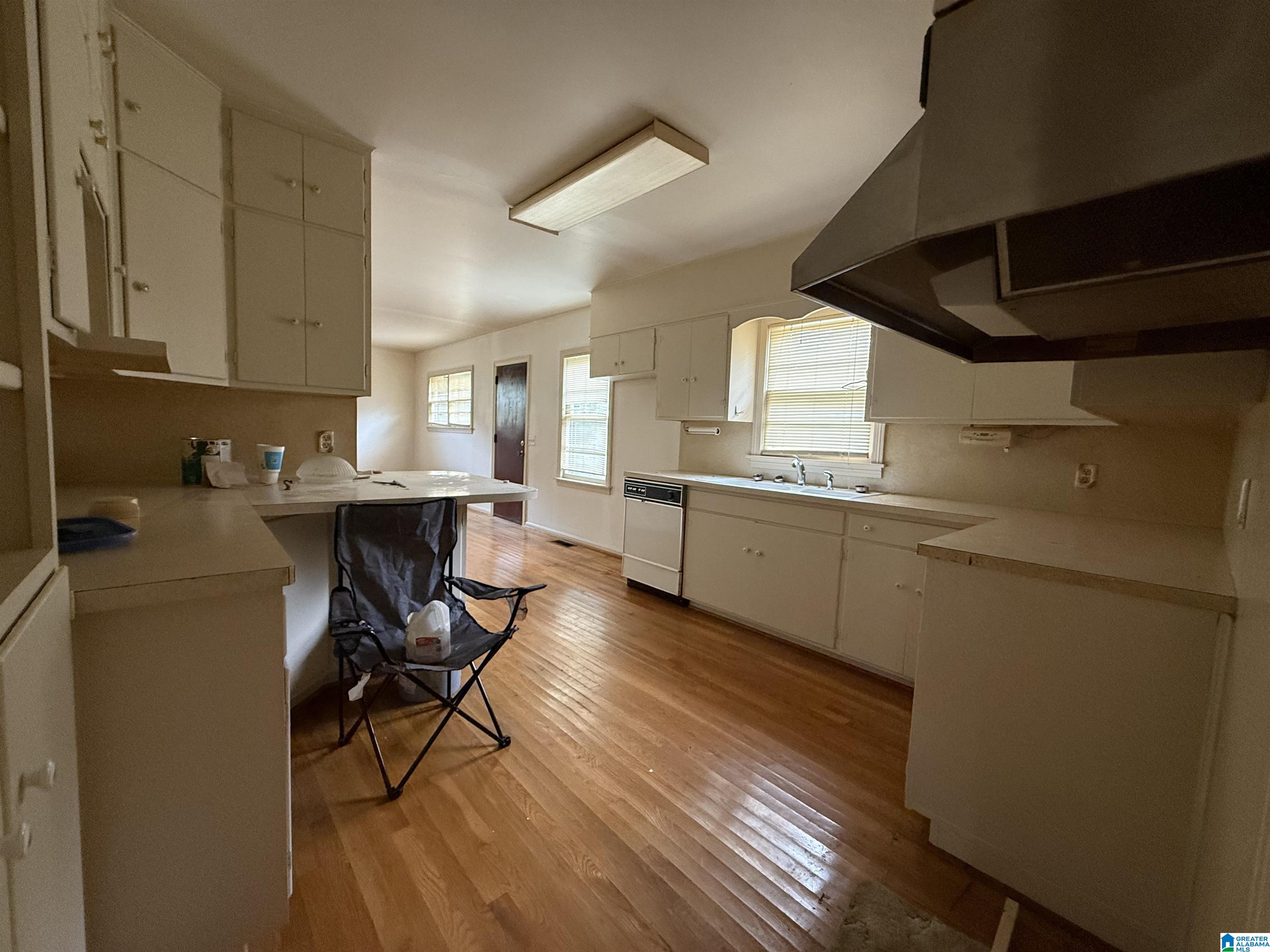 408 Tupelo Road Birmingham, AL 35215 - Photo 8 of 12