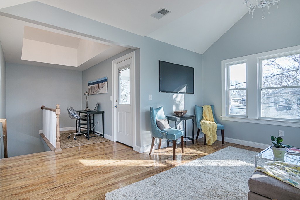 17-19 Osborne Road, Unit 19 Arlington, MA 02474 - Photo 3 of 21 Gallery Image 3
