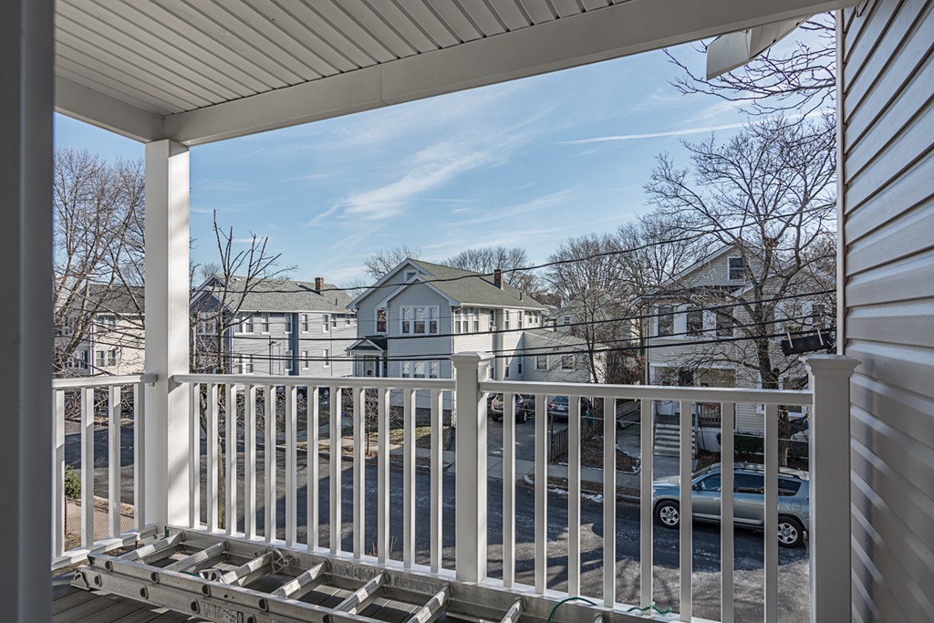 17-19 Osborne Road, Unit 19 Arlington, MA 02474 - Photo 5 of 21 Gallery Image 5