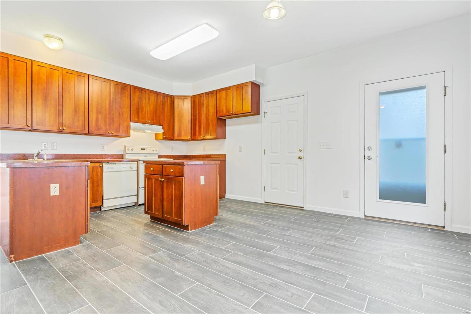 2715 Rutger Street St. Louis, MO 63104 - Photo 10 of 27 Gallery Image 10