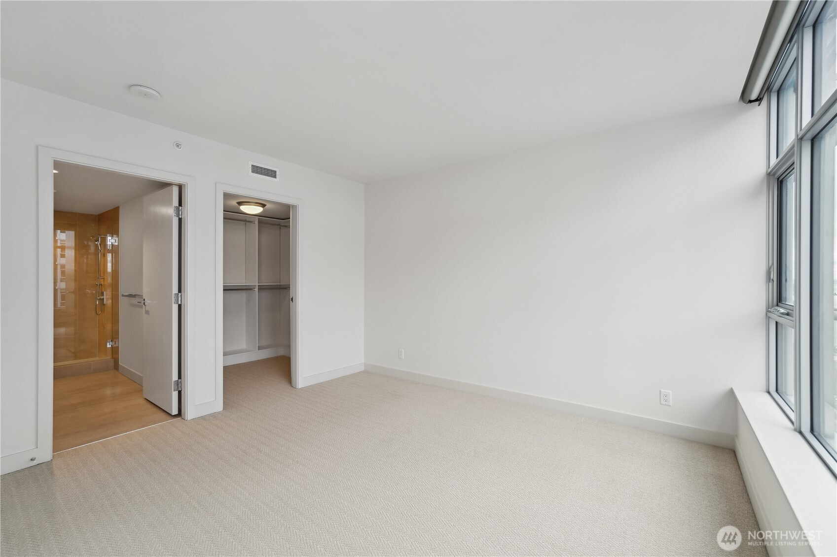 588 Bell Street, Unit 2902S Seattle, WA 98121 - Photo 23 of 40