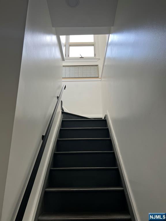 460 Boulevard Hasbrouck Heights, NJ 07604 - Photo 10 of 11 a view of entryway