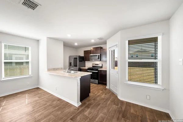 $1,395 | 10027 Side Oats, San Antonio, TX 78254