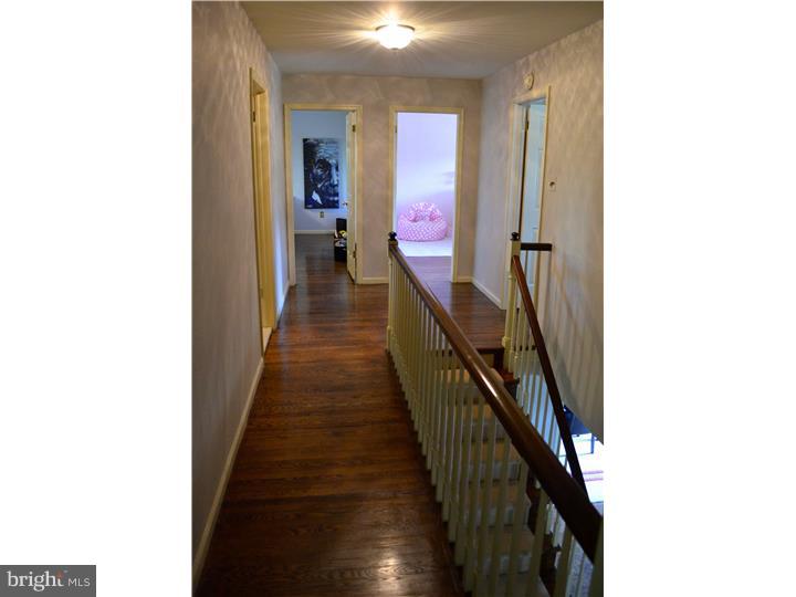 701 Thomas Jefferson Road Wayne, PA 19087 - Photo 14 of 24 Hallway
