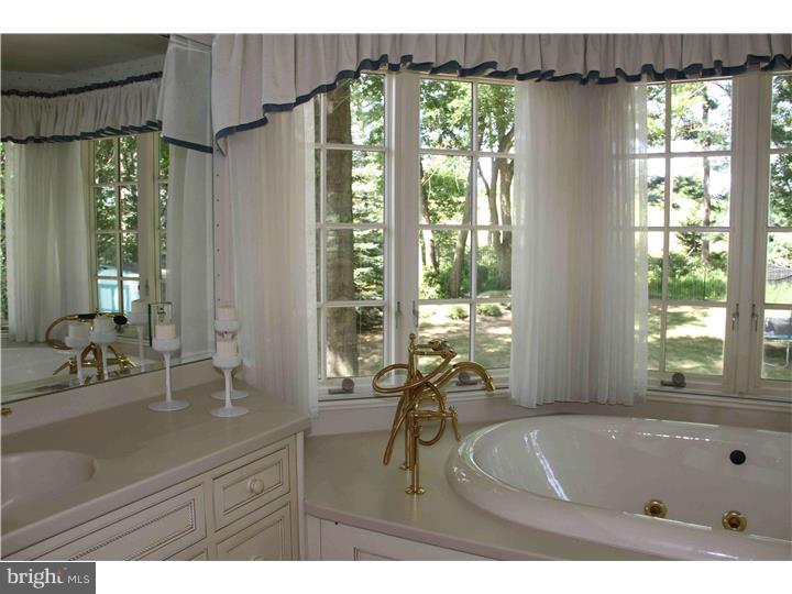 701 Thomas Jefferson Road Wayne, PA 19087 - Photo 17 of 24 Bathroom