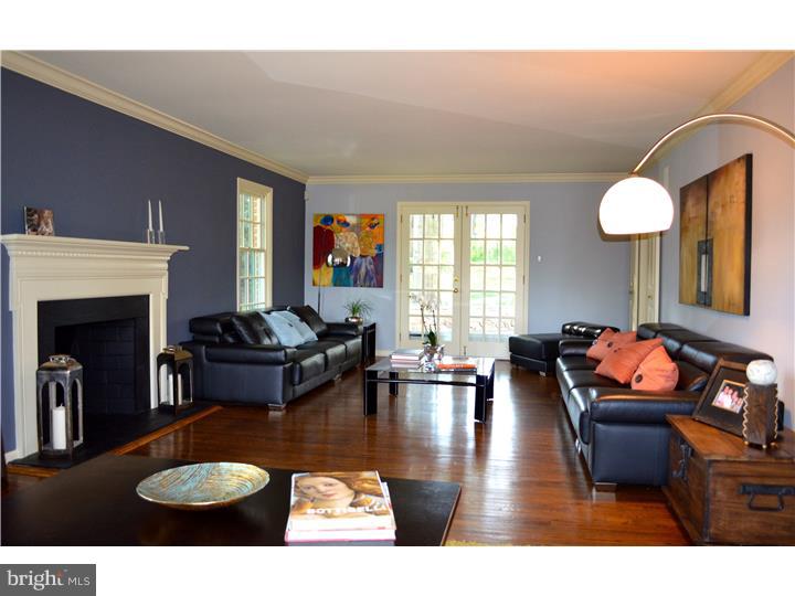 701 Thomas Jefferson Road Wayne, PA 19087 - Photo 8 of 24 Living Room