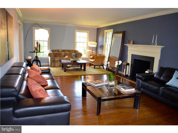 701 Thomas Jefferson Road Wayne, PA 19087 - Photo 9 of 24 Living Room