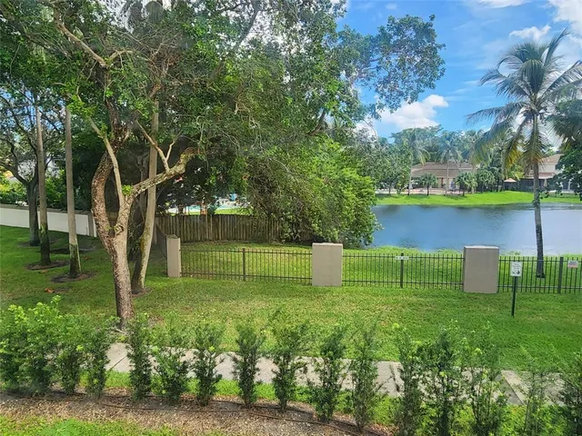 $2,600 | 2877 Belmont Lane, Unit 2877, Cooper City, FL 33026