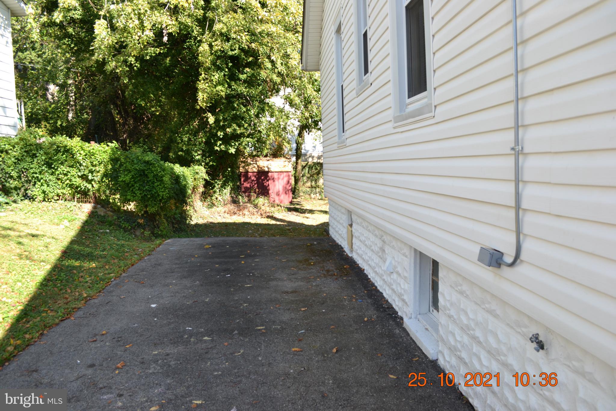 637 North Bend Road Baltimore, MD 21229 - Photo 6 of 27