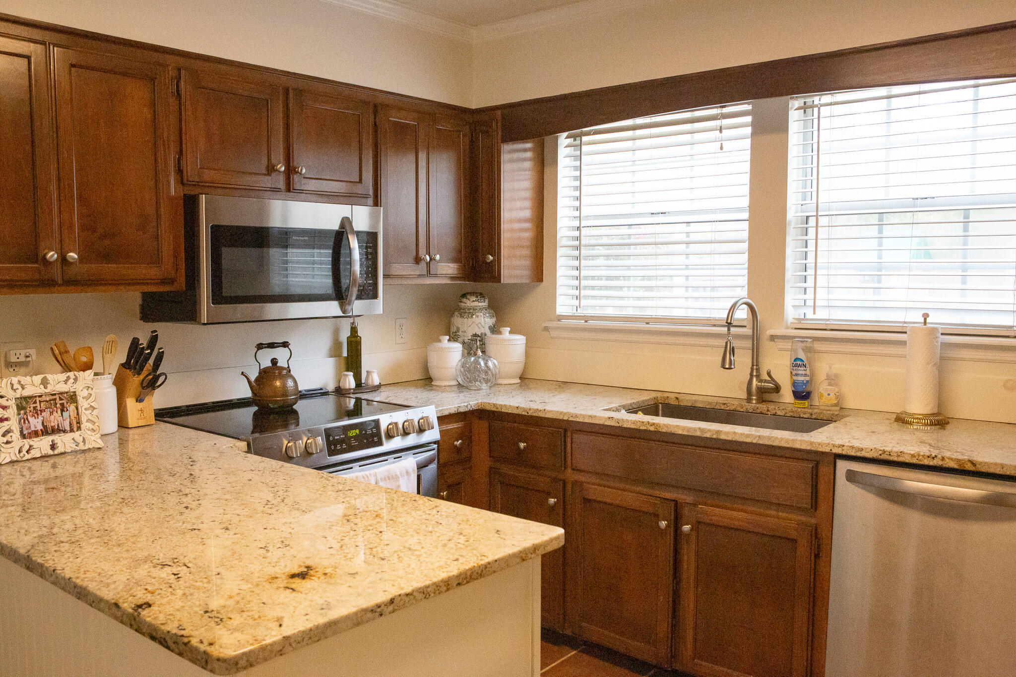 218 East Sheppard Street Stapleton, GA 30823 - Photo 13 of 29 Kitchen
