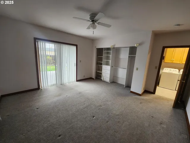 $335,000 | 1880 Linnell Avenue, Roseburg, OR 97471