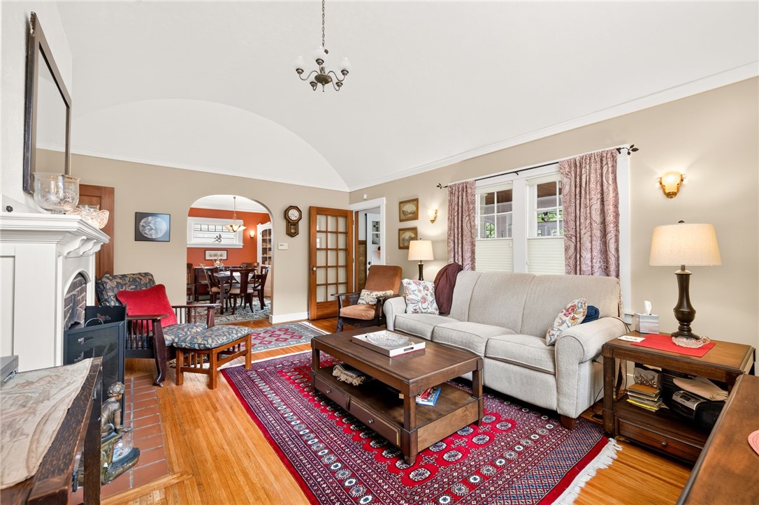 89 Edgemont Road Rochester, NY 14620 - Photo 14 of 40 Gallery Image 14