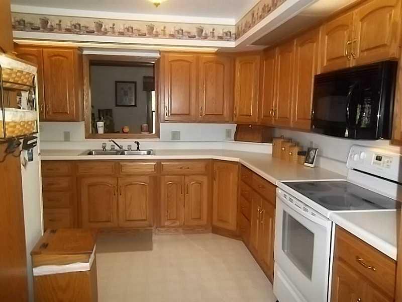 14081 Conover Road Yorkshire, OH 45388 - Photo 7 of 23