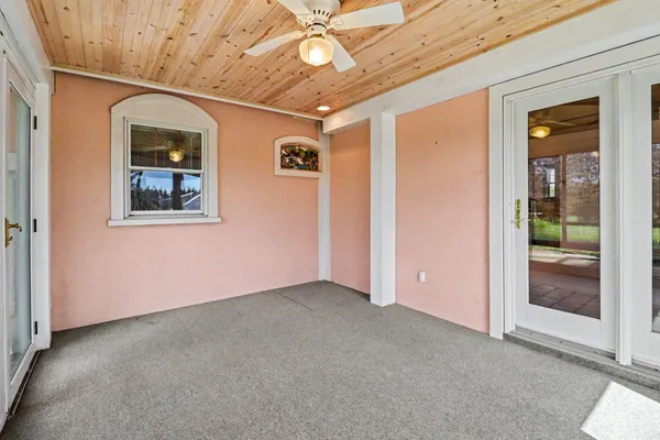$550,000 | 2707 West Hansen Road, Ludington, MI 49431