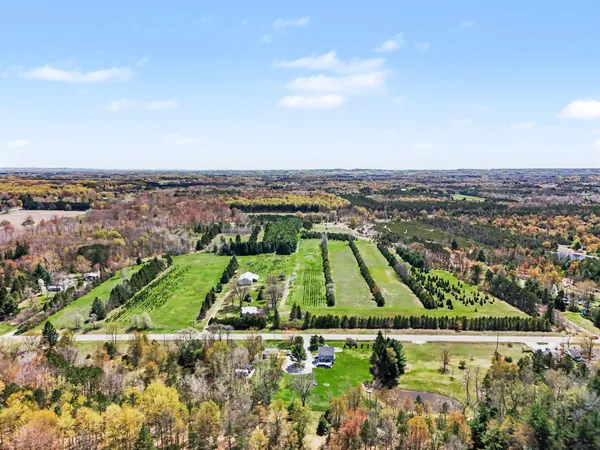 $550,000 | 2707 West Hansen Road, Ludington, MI 49431
