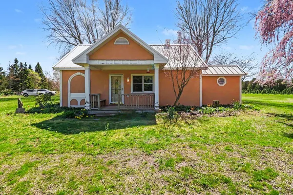 $550,000 | 2707 West Hansen Road, Ludington, MI 49431