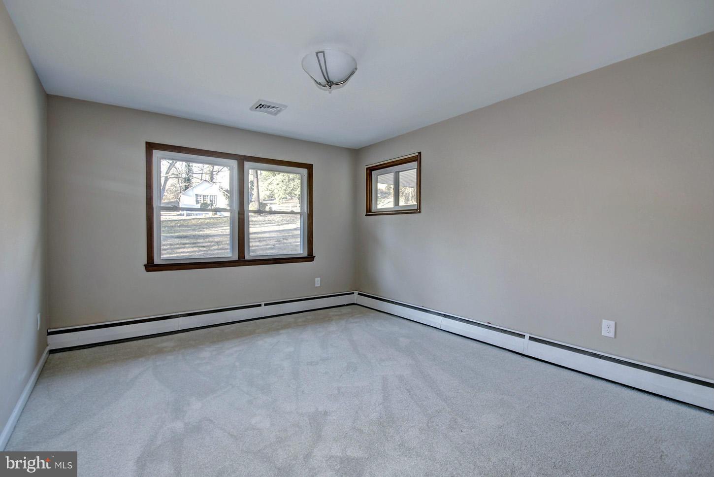 3121 Powder Mill Road Hyattsville, MD 20783 - Photo 15 of 28 Bedroom