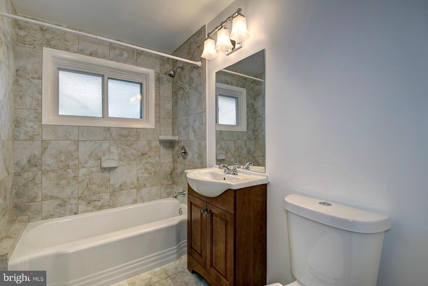 3121 Powder Mill Road Hyattsville, MD 20783 - Photo 17 of 28 Bath
