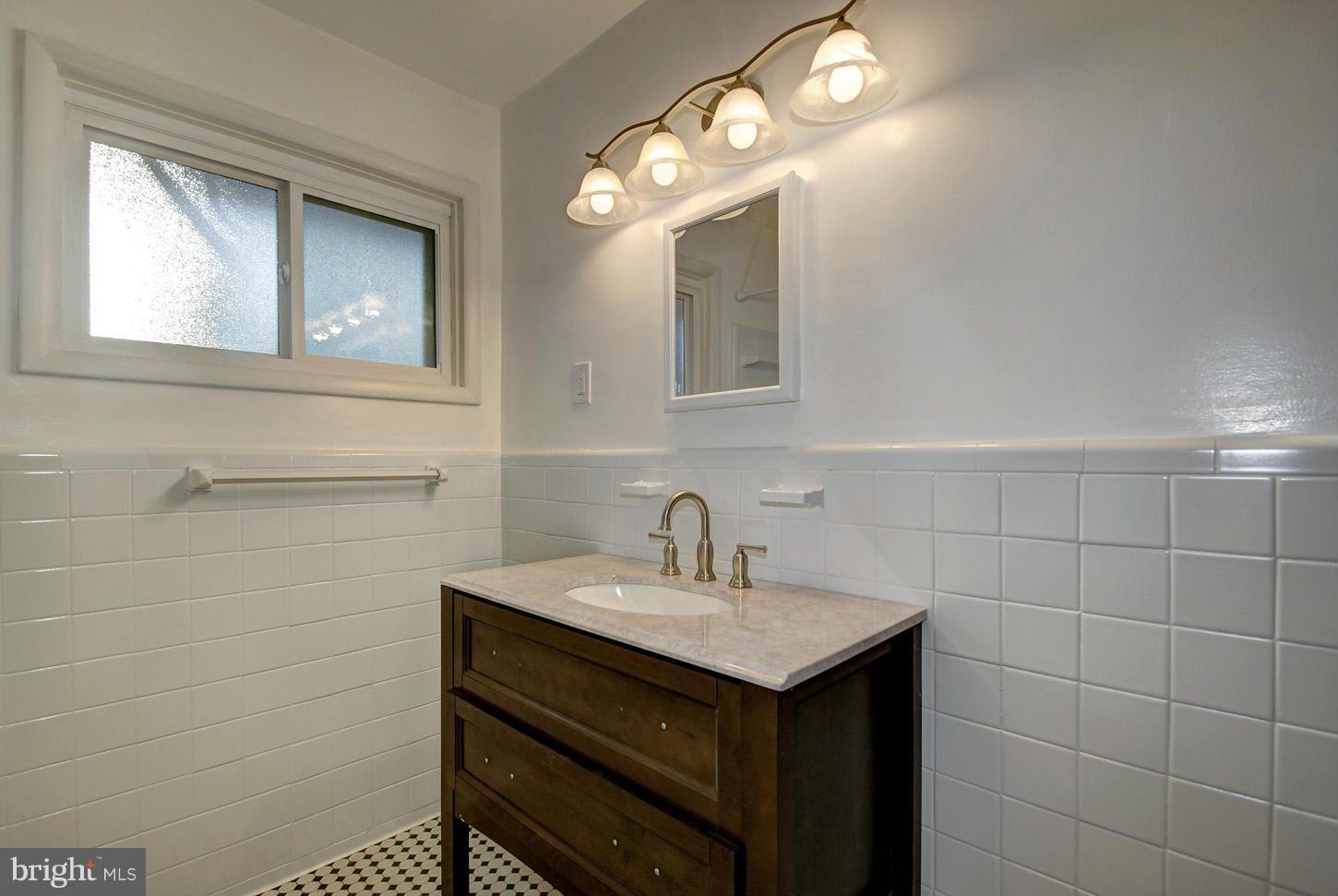3121 Powder Mill Road Hyattsville, MD 20783 - Photo 21 of 28 Bath