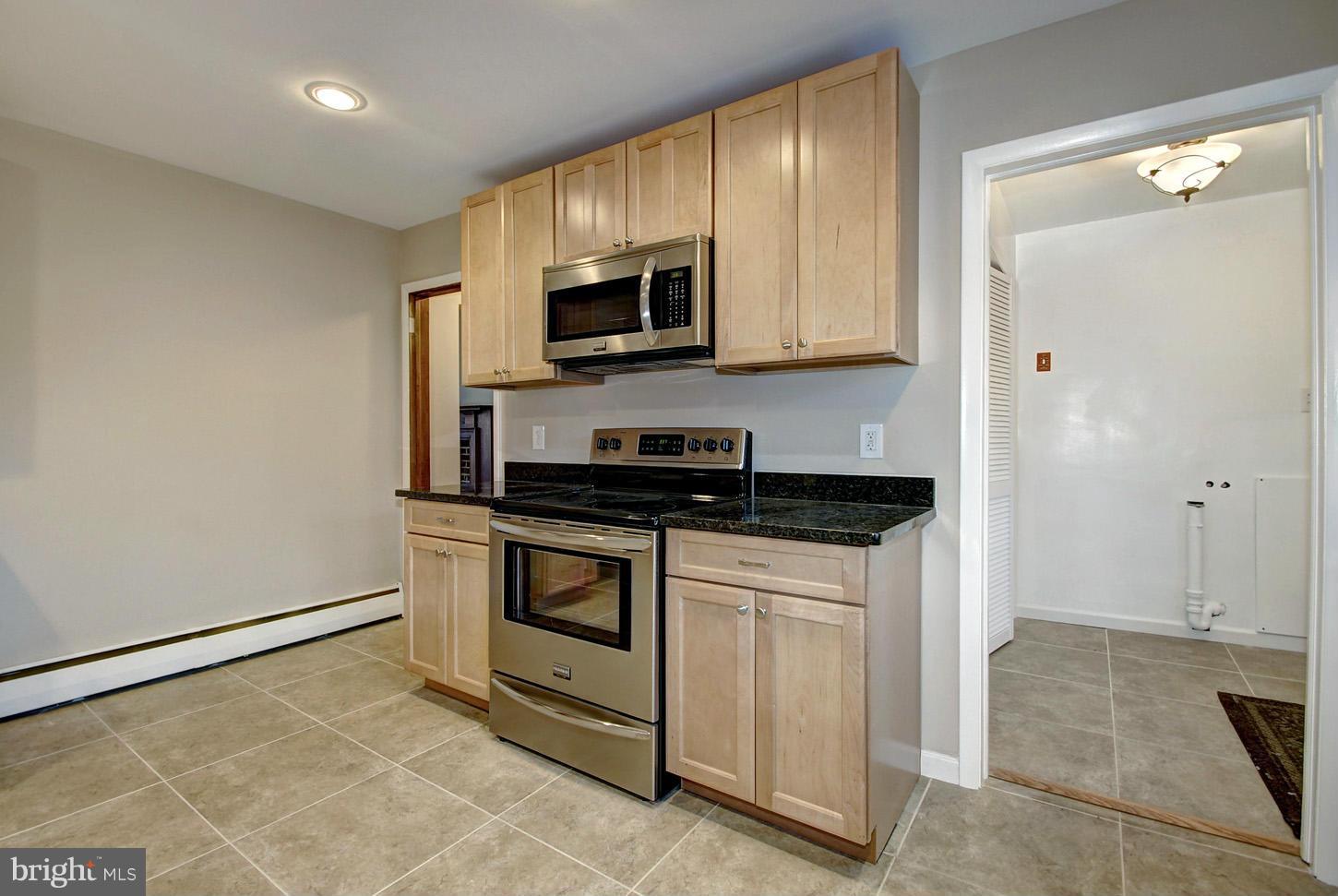 3121 Powder Mill Road Hyattsville, MD 20783 - Photo 7 of 28 Kitchen