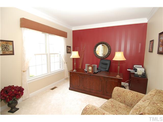 6101 Tiffield Way Wake Forest, NC 27587 - Photo 12 of 25 a living room with furniture