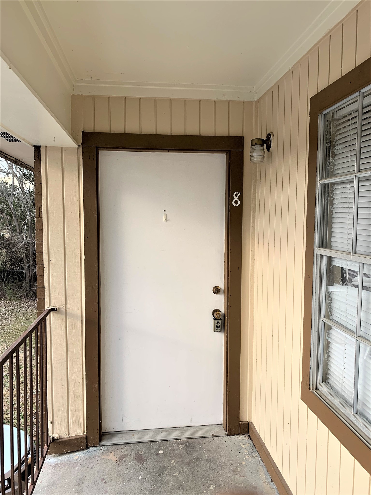 115 Kelly Street, Unit 8 Trinity, TX 75862 - Photo 3 of 12 Upstairs one bed room apartment that is available.