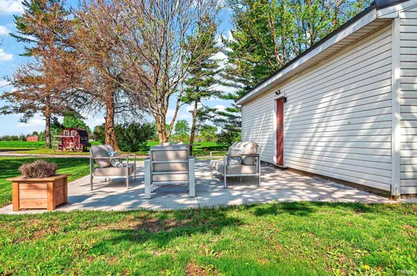 $330,000 | 3998 East 200 South, Bluffton, IN 46714