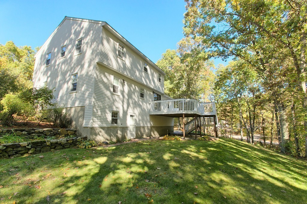 25 Autumn Road Lunenburg, MA 01462 - Photo 25 of 26 a view of a building
