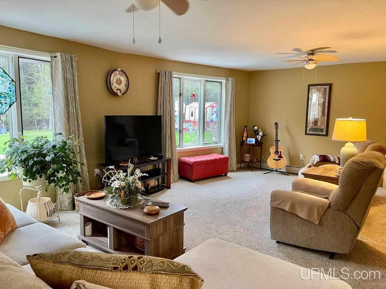 5781 K Road Escanaba, MI 49829 - Photo 10 of 59