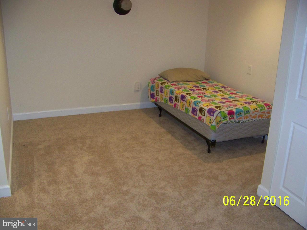 709 Knob Road Gore, VA 22637 - Photo 11 of 16 Family Room